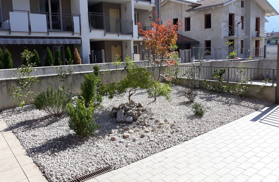realizzazione e cura dei giardini trento e rovereto (18).jpg