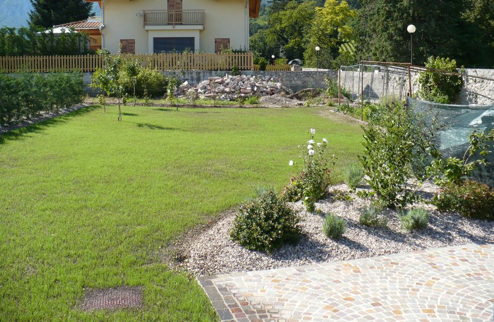 realizzazione e cura dei giardini trento e rovereto (5).jpg